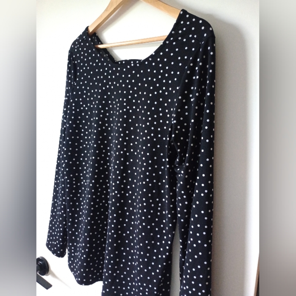 Susan Graver Black and White Polka Dot Top Size Medium - Picture 5 of 8